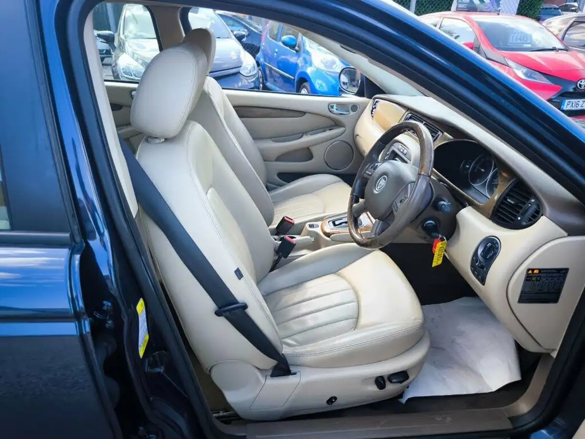 2006-jaguar-x-type-25-se-saloon-4d-auto-big-16