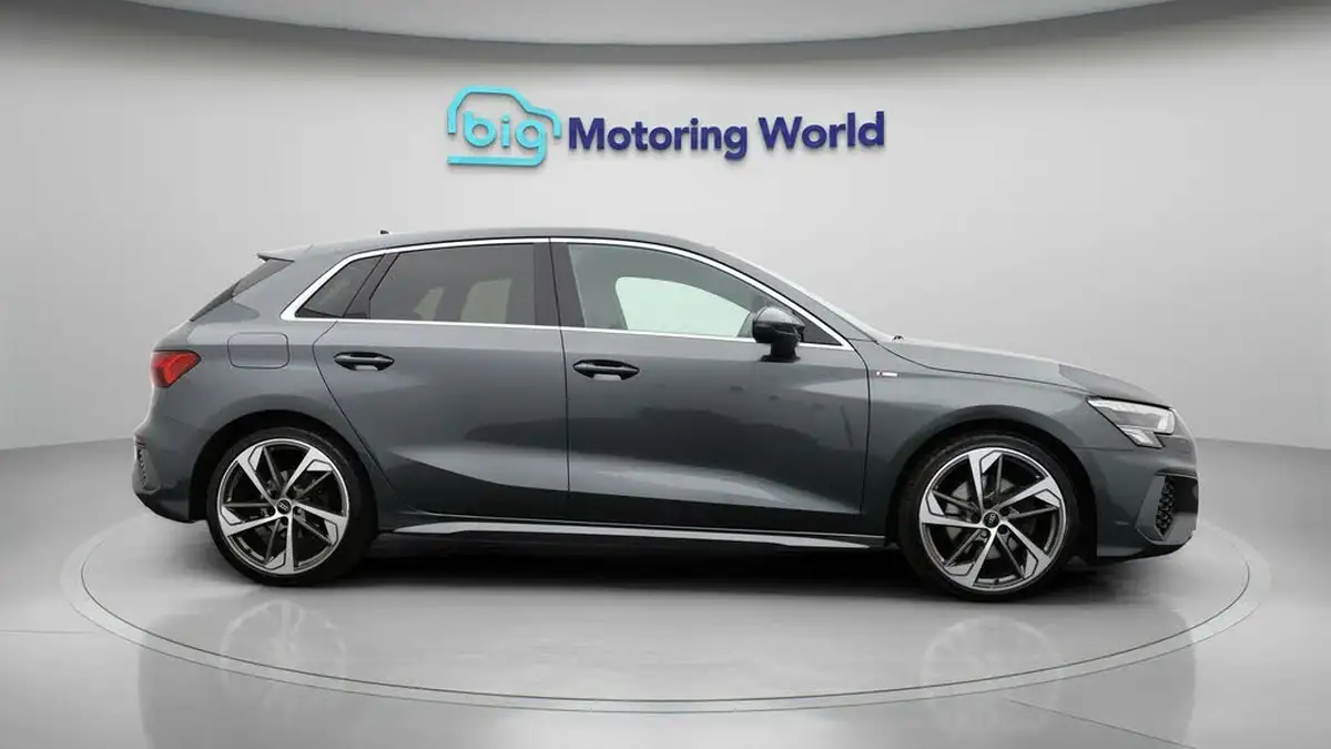 2020-audi-a3-15-35-tfsi-s-line-sportback-5d-1498cc-tronic-big-7