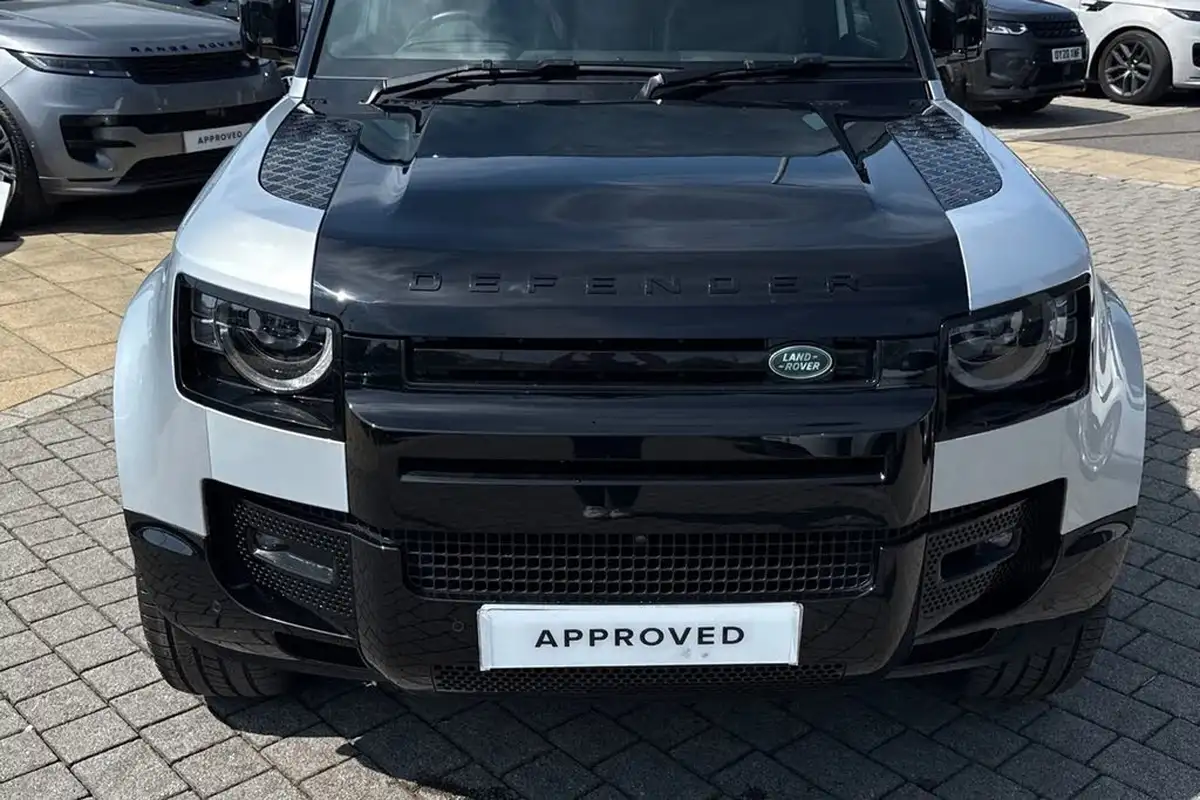 2023-land-rover-90-defender-30-d300-x-big-29