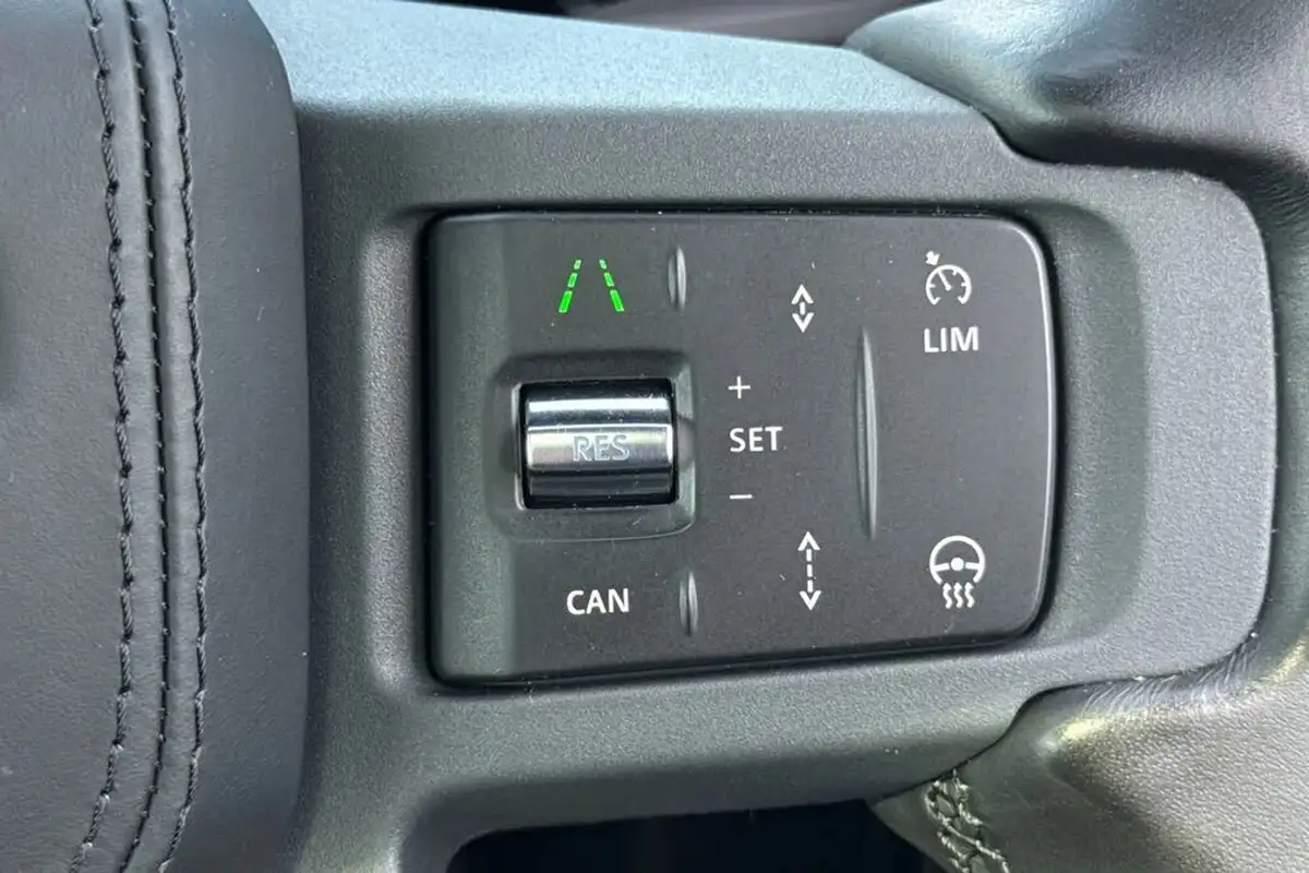 2023-land-rover-90-defender-30-d300-x-big-33
