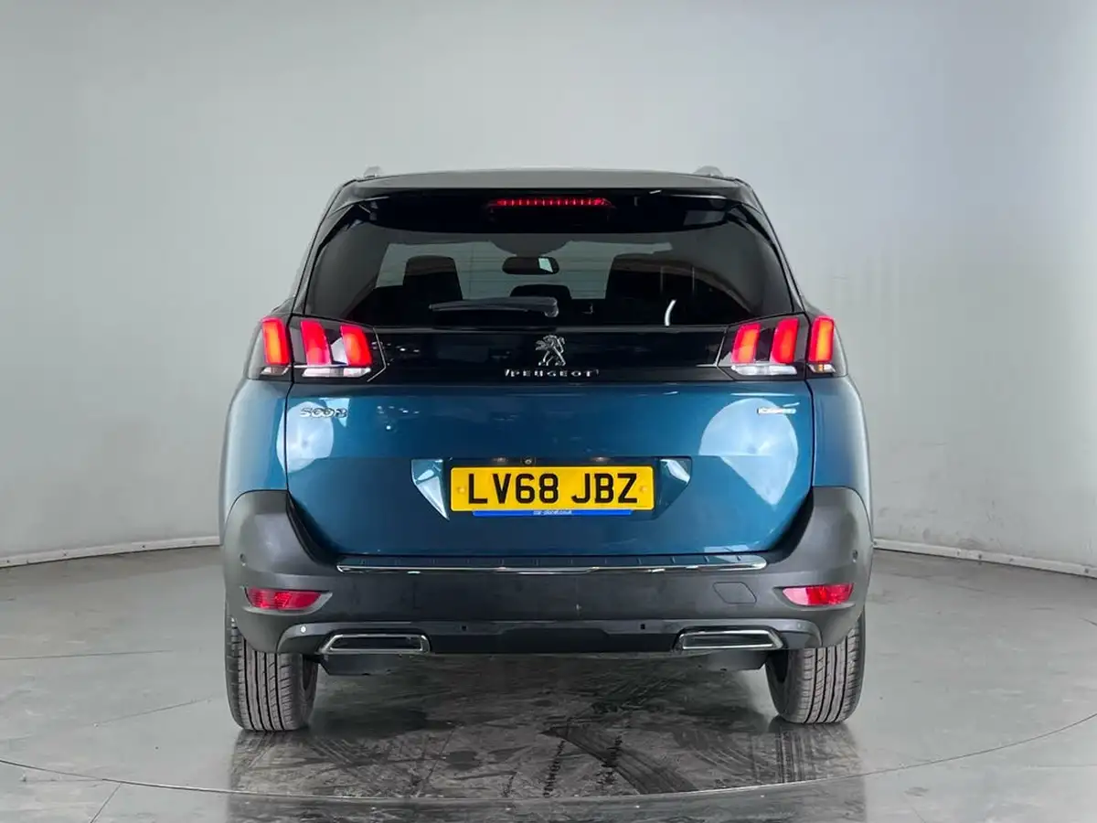 2018-peugeot-5008-suv-12-puretech-gt-line-premium-big-8