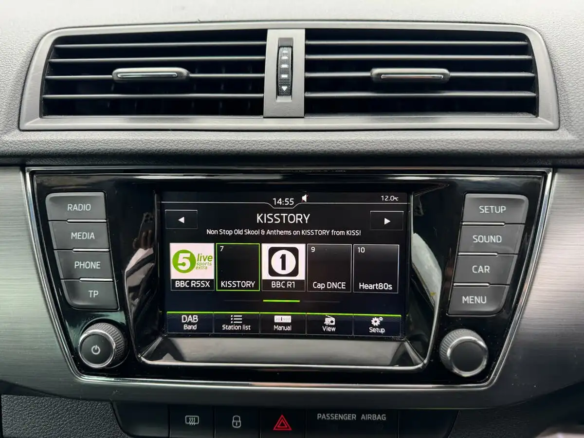 2015-skoda-fabia-12-tsi-se-l-109ps-estate-big-27
