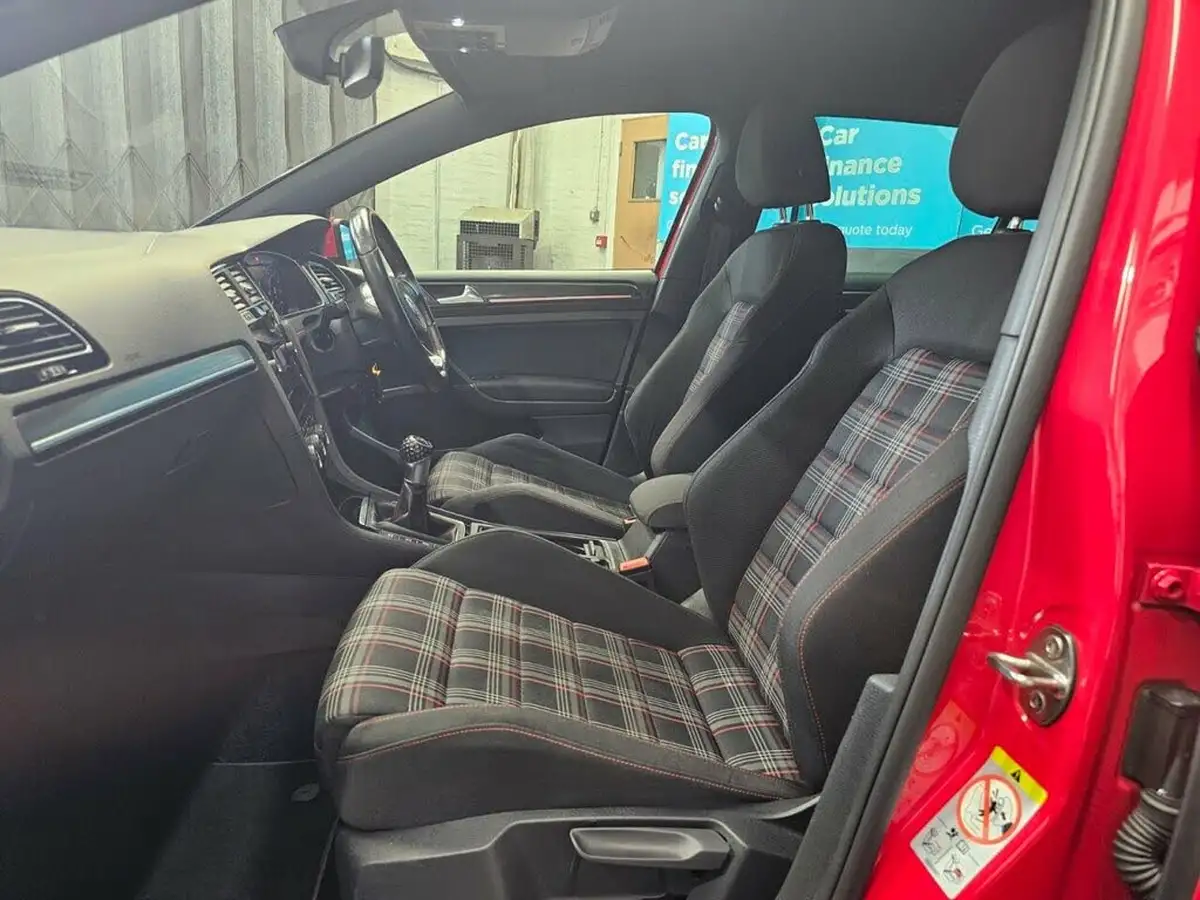 2018-volkswagen-golf-20-tsi-gti-performance-ss-5d-big-11