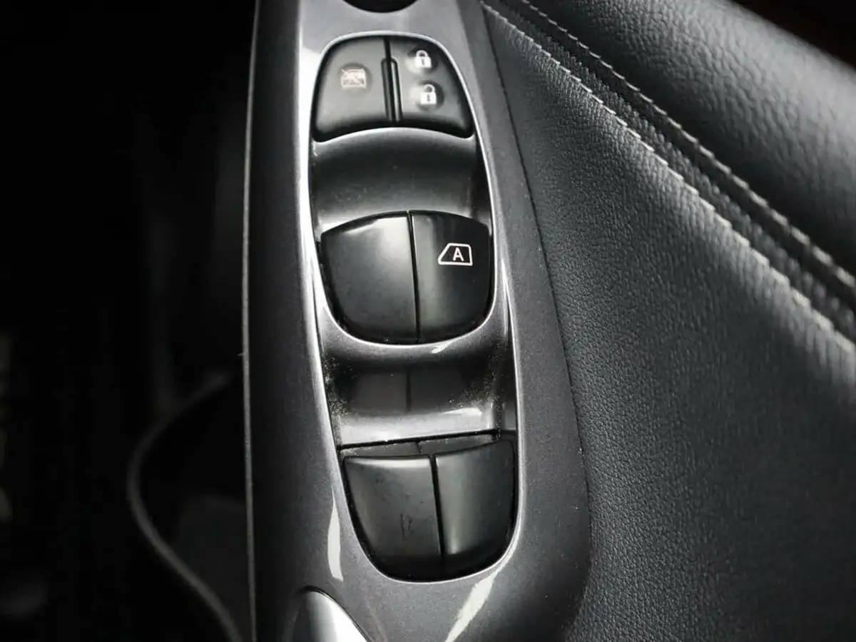 2022-nissan-juke-10-dig-t-tekna-big-47