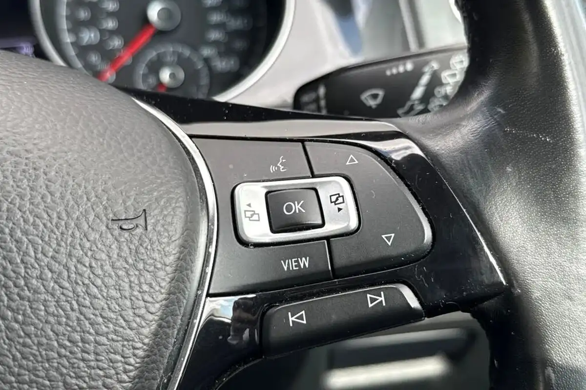 2019-volkswagen-golf-15-tsi-match-edition-150ps-hatchback-big-32