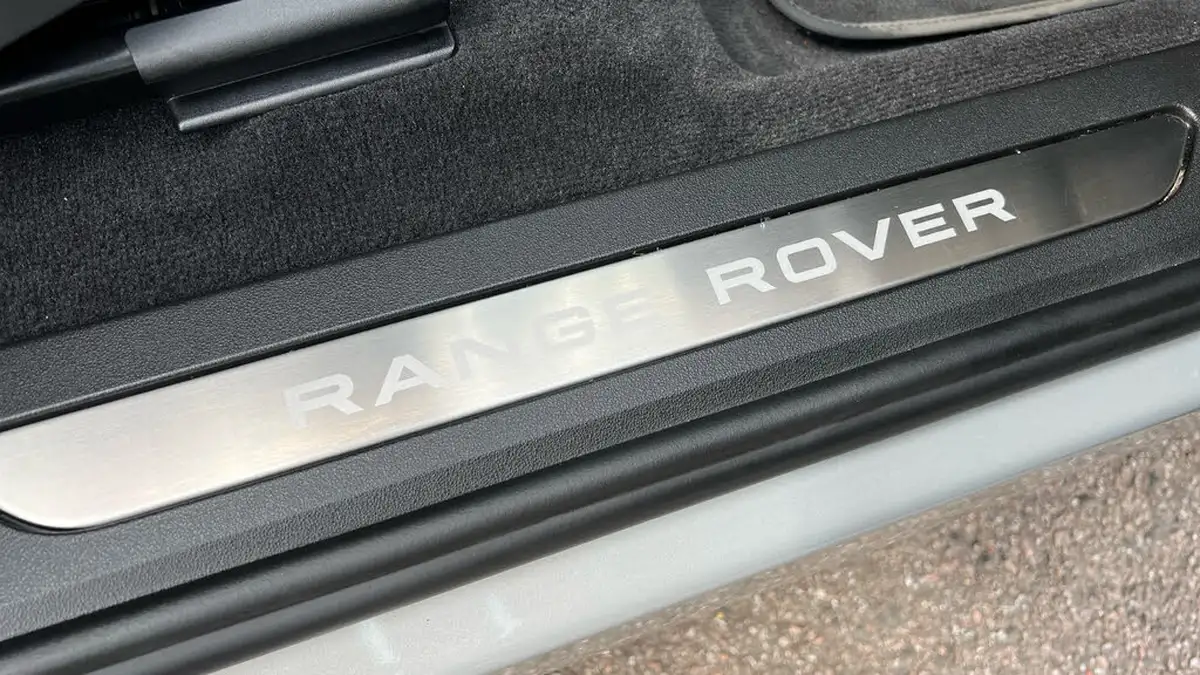 2025-land-rover-range-rover-evoque-20-d200-autobiography-big-20