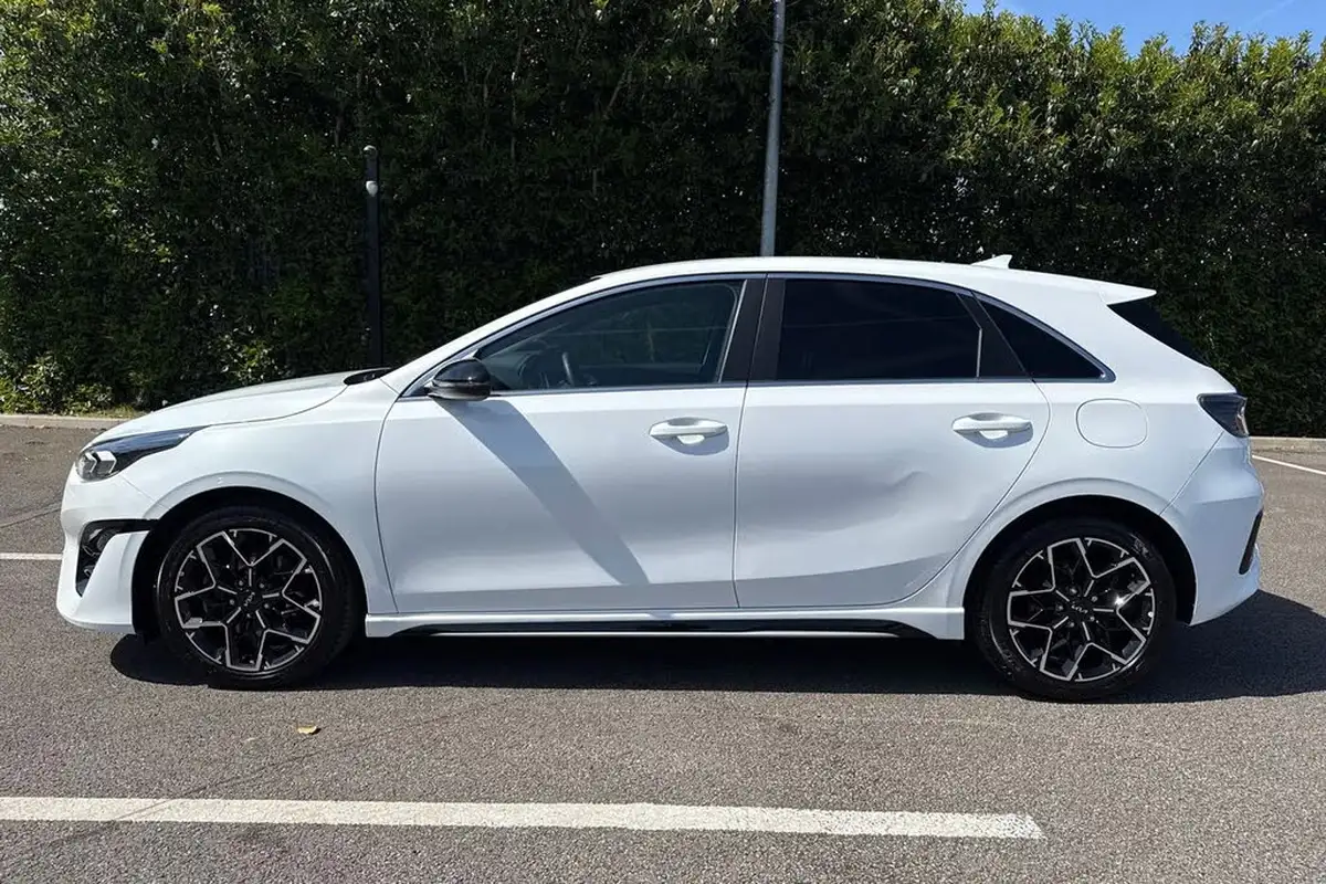 2024-kia-ceed-15-t-gdi-gt-line-138bhp-big-28