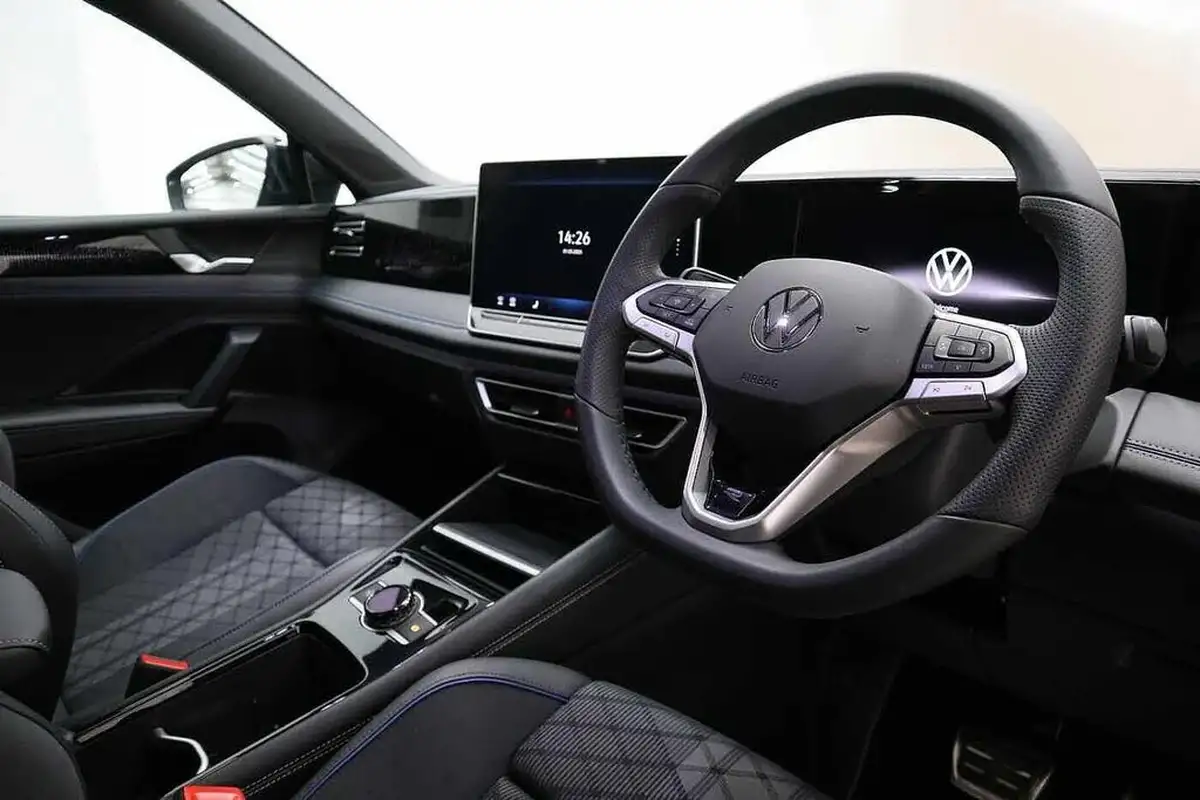 2024-volkswagen-tiguan-15-etsi-r-line-big-5