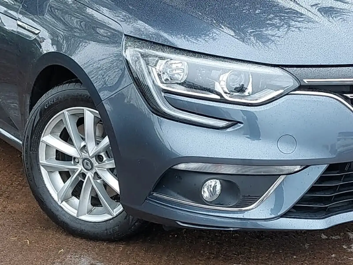 2017-renault-megane-16dci-dynamique-nav-hatchback-big-8