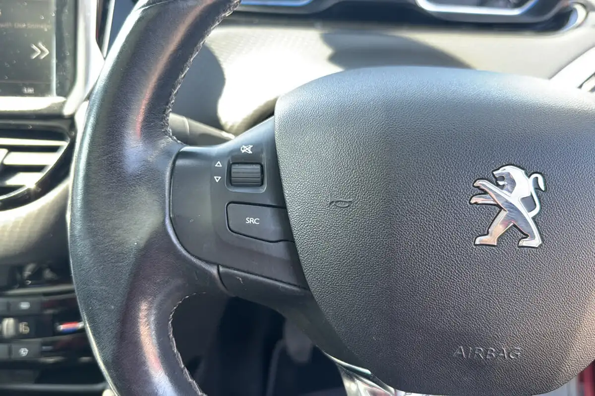 2018-peugeot-2008-suv-12-puretech-allure-premium-ss-big-15