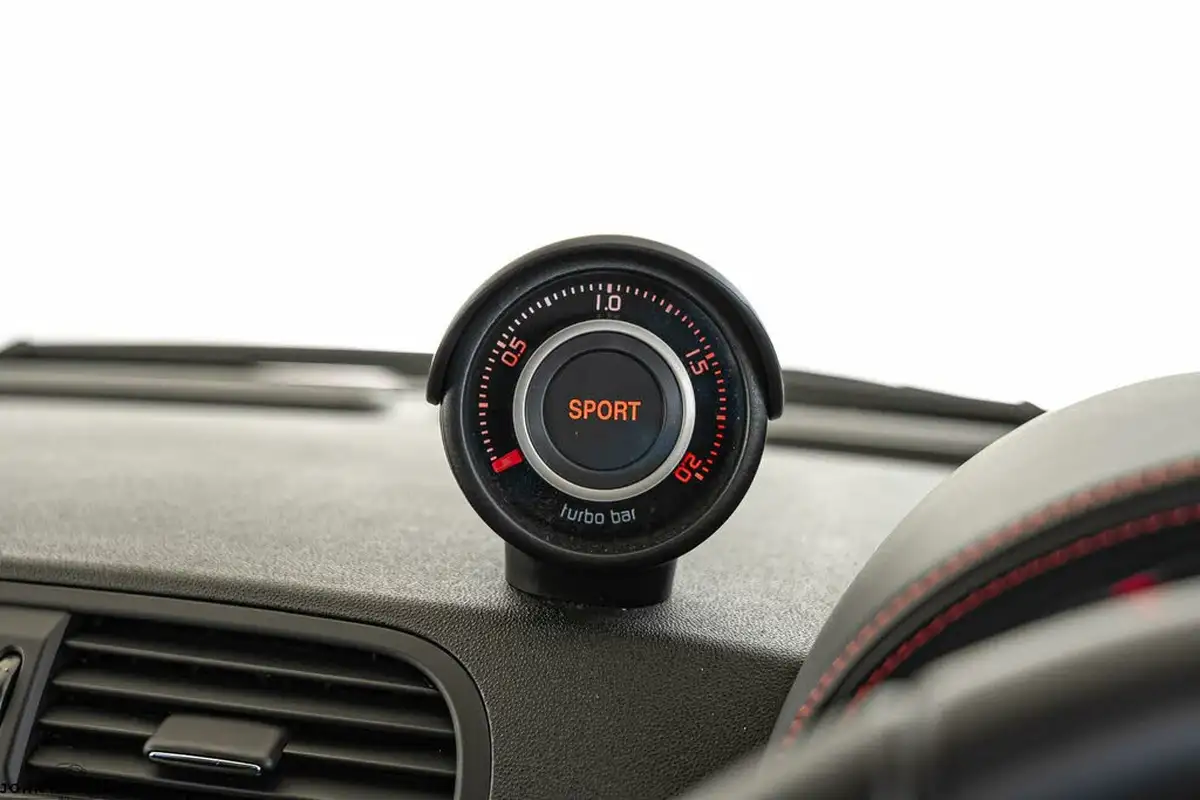 2016-abarth-500-14-tjet-695-biposto-record-big-31