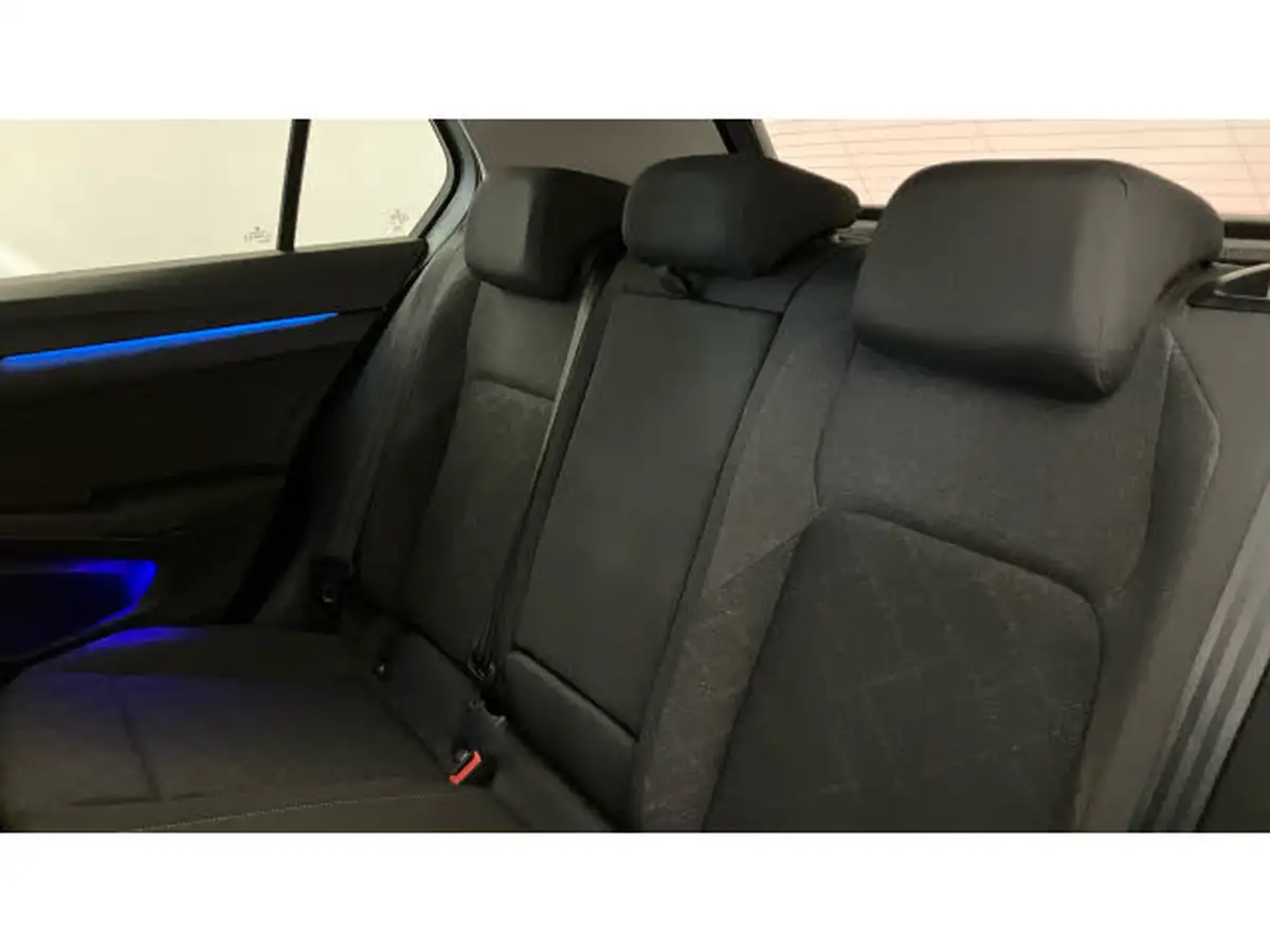 2023-volkswagen-golf-15-tsi-life-130ps-hatchback-big-15