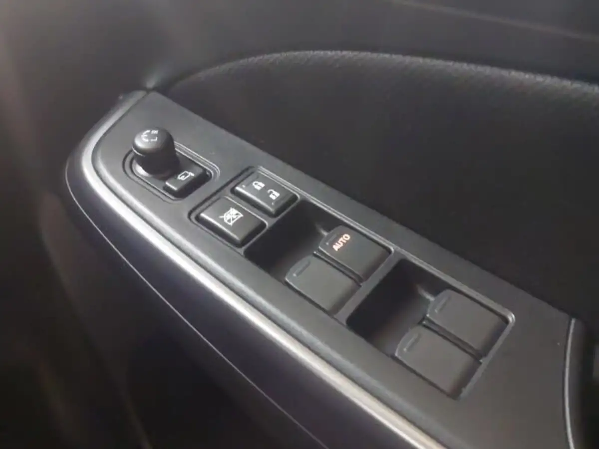 2022-suzuki-swift-12-dualjet-sz5-big-16