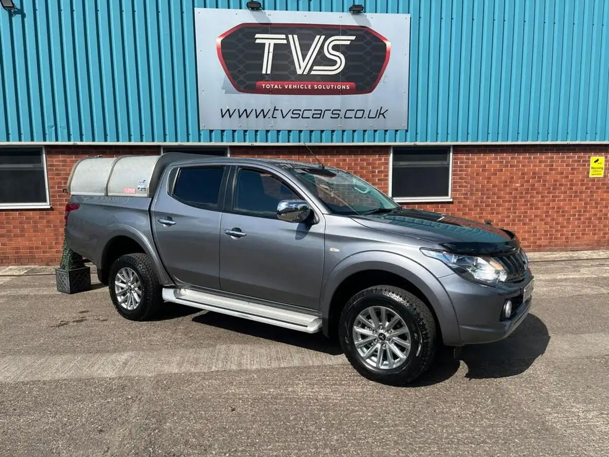 2018-mitsubishi-l200-24di-d-titan-eu6-big-3