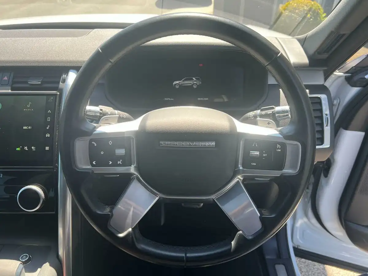2021-land-rover-discovery-30-d250-r-dynamic-se-250ps-big-14