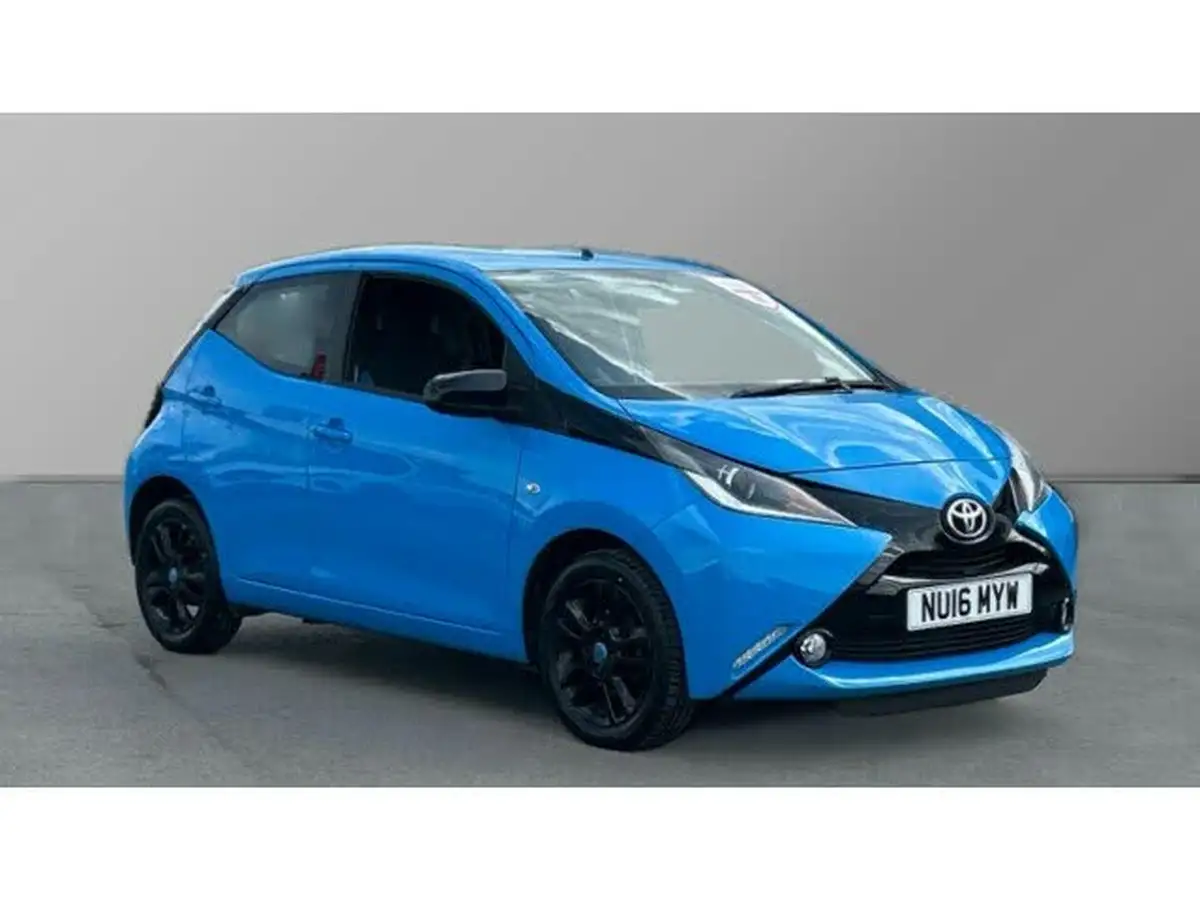 2016-toyota-aygo-10-vvt-i-x-cite-2-cyan-5d-big-0