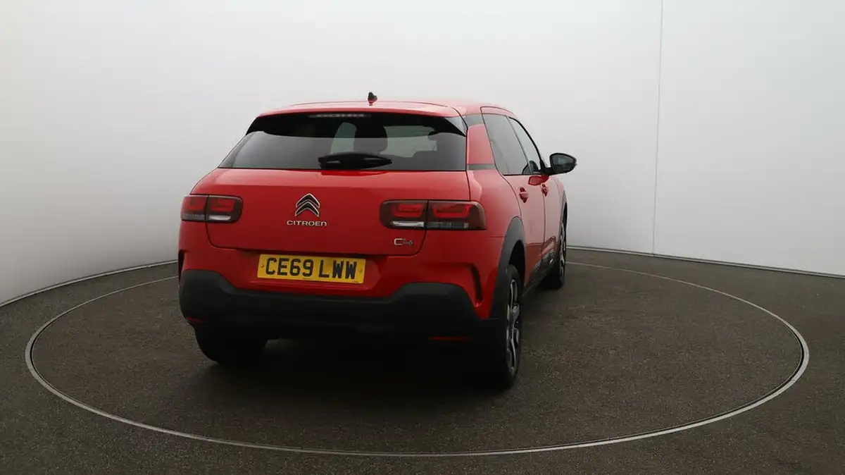 2019-citroen-c4-cactus-15bluehdi-flair-120ps-eat6-big-47