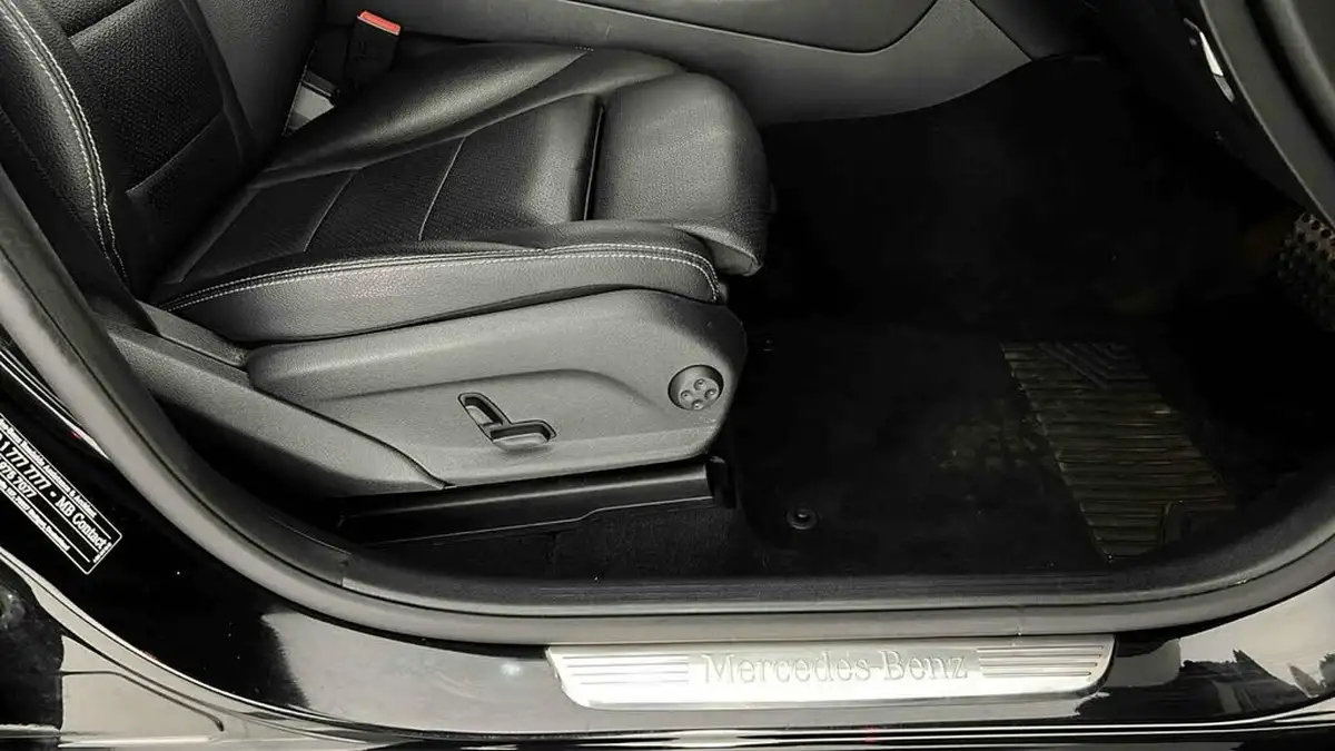 2016-mercedes-benz-glc-class-21d-glc220d-amg-line-ss-station-wagon-auto-big-31