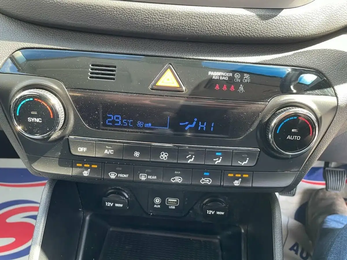 2017-hyundai-tucson-17crdi-blue-drive-se-nav-116ps-big-9