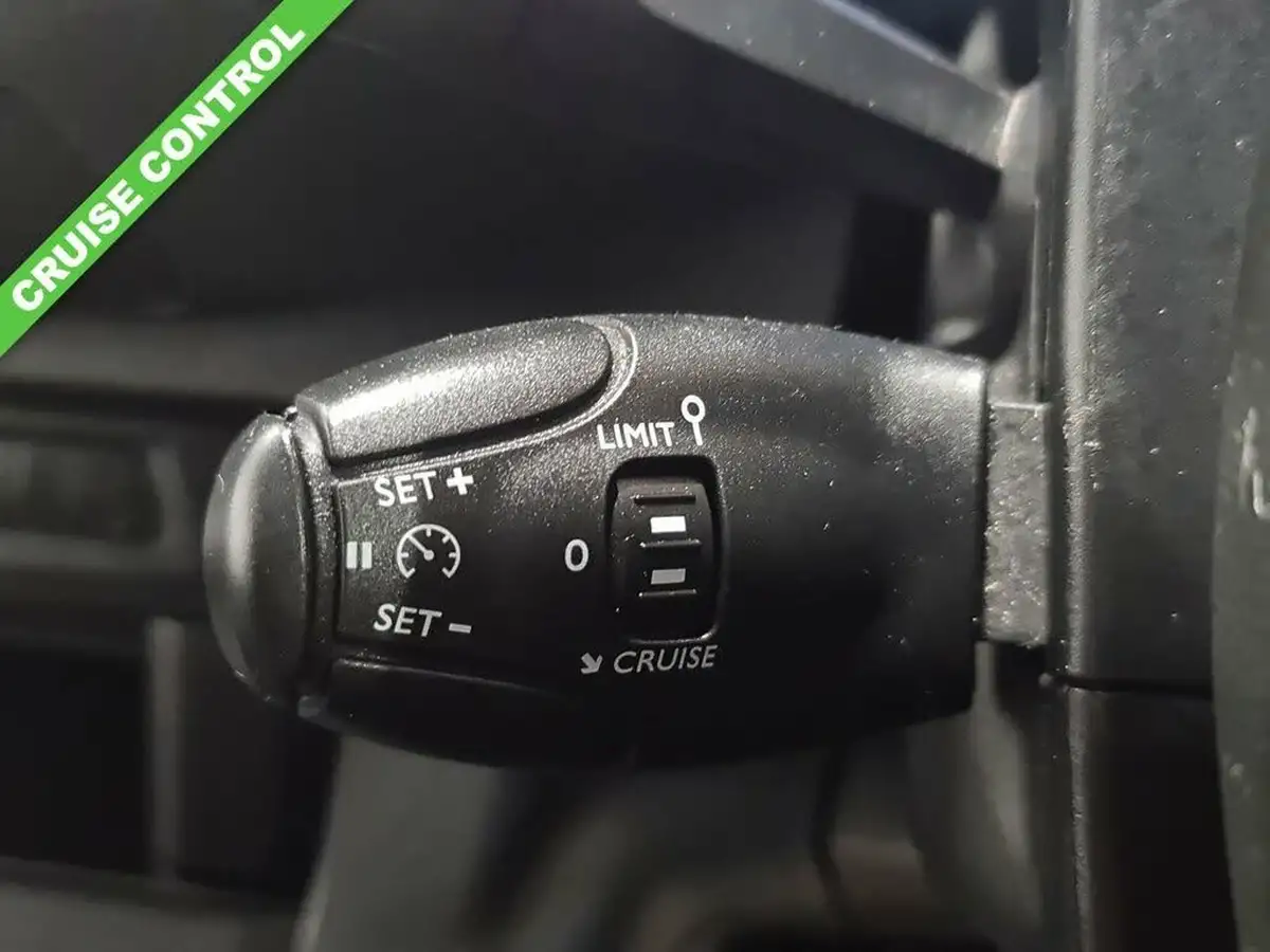 2022-toyota-proace-15d-icon-medium-big-9