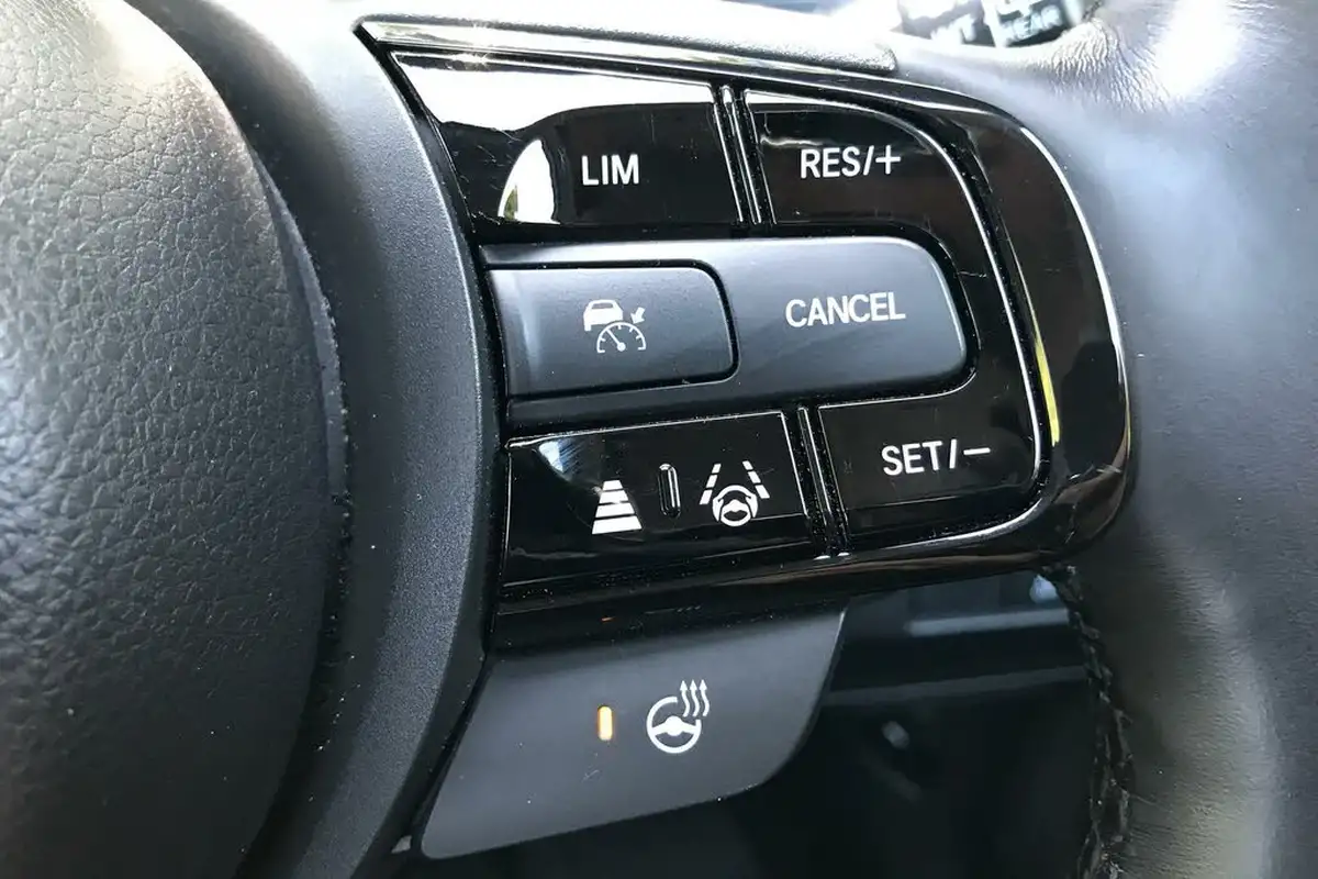 2022-honda-hr-v-15-i-mmd-advance-big-14