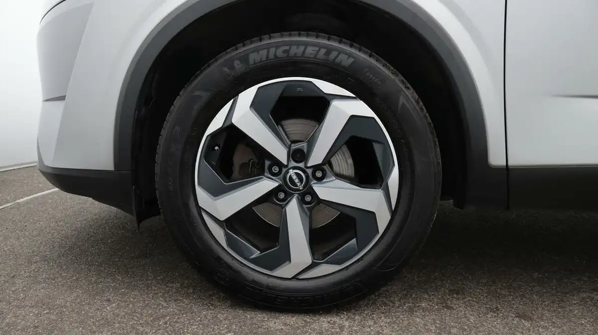 2022-nissan-qashqai-13-dig-t-n-connecta-140ps-big-18