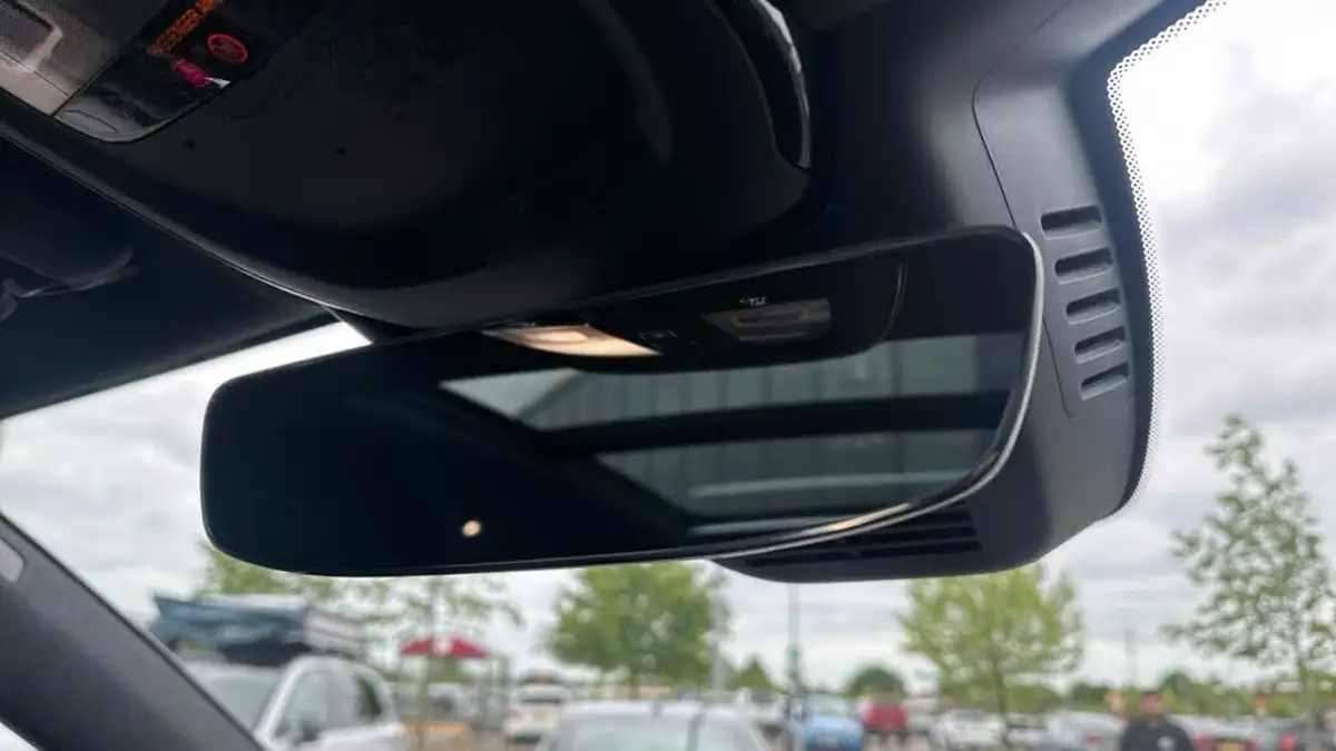 2022-volvo-xc40-e-recharge-pro-big-32