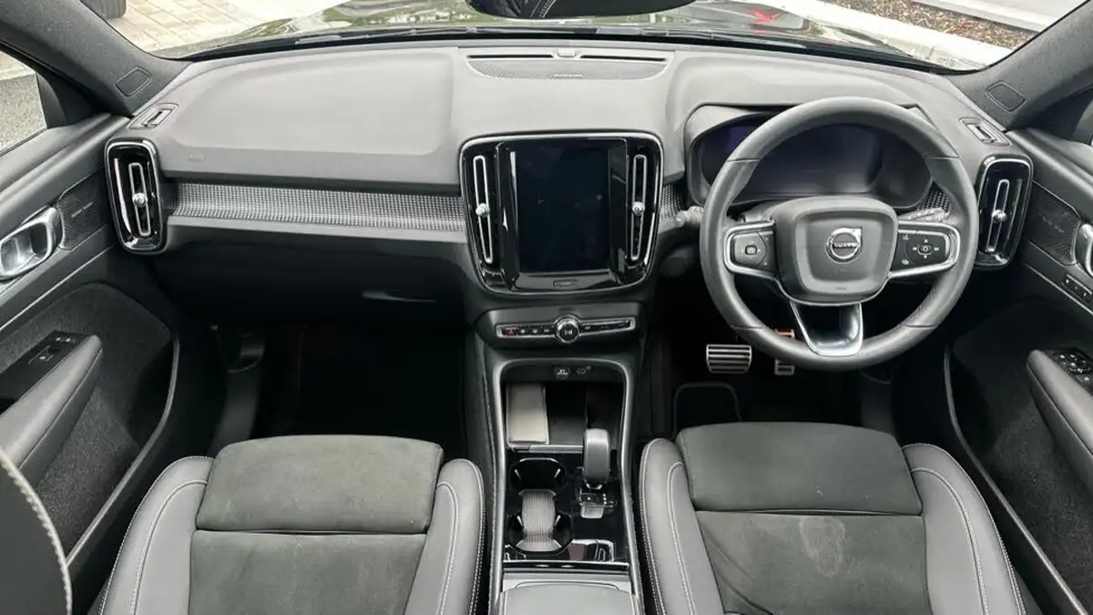 2022-volvo-xc40-e-recharge-pro-big-4