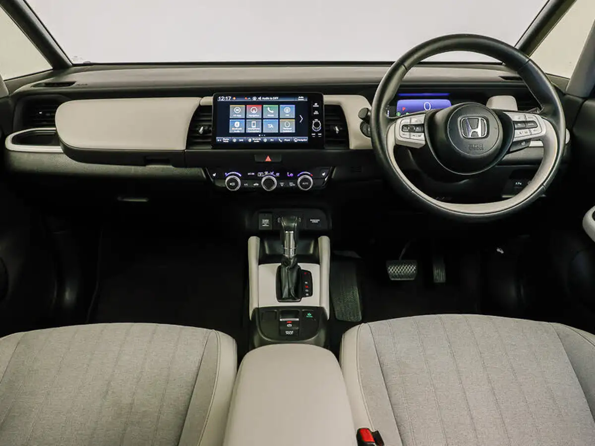 2022-honda-jazz-15-i-mmd-ex-107ps-big-2
