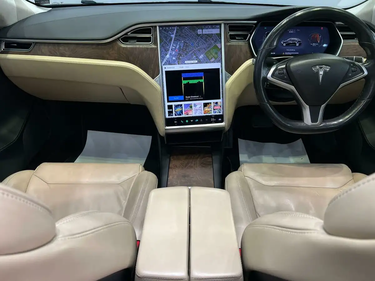 2018-tesla-model-s-e-100d-big-47