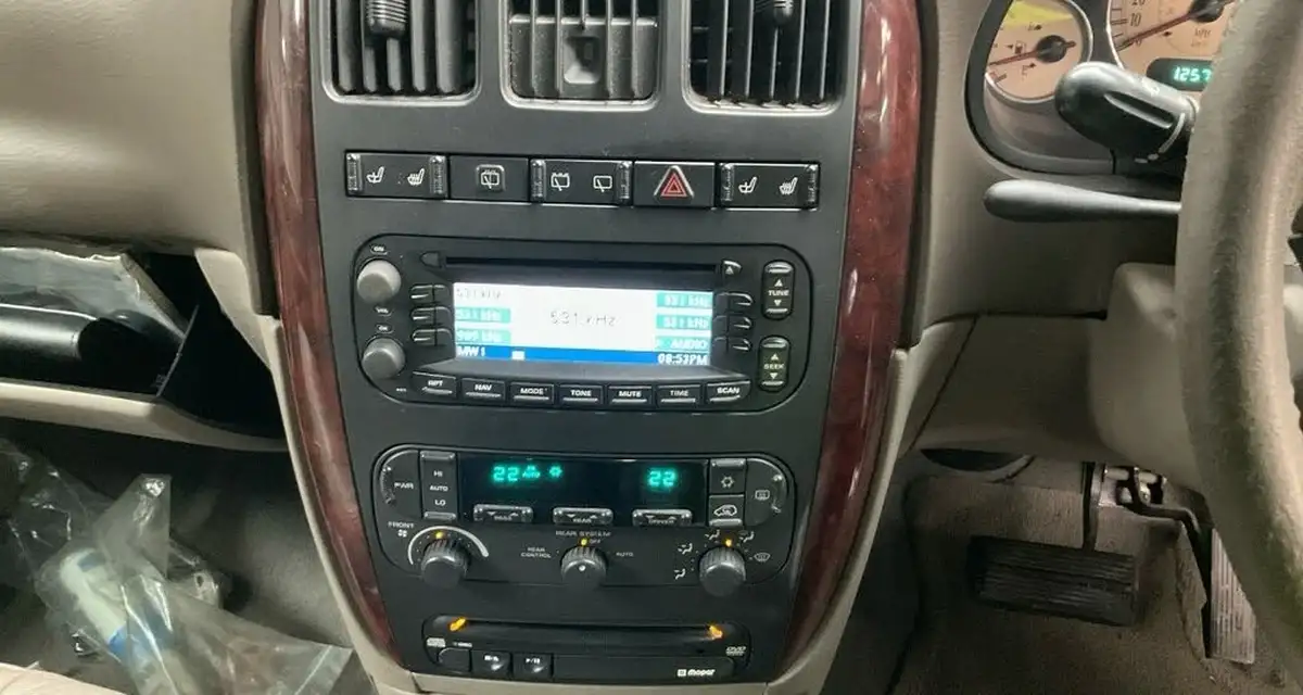 2003-chrysler-grand-voyager-33-limited-big-7