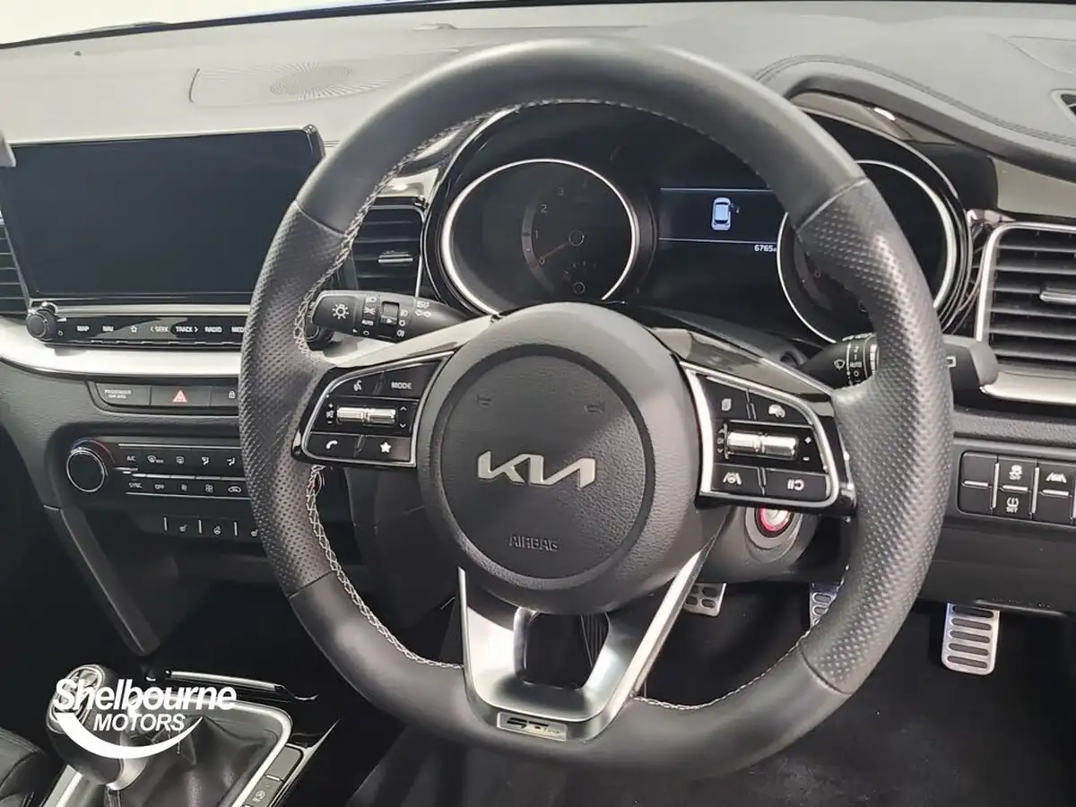 2024-kia-ceed-15-t-gdi-gt-line-138bhp-big-3