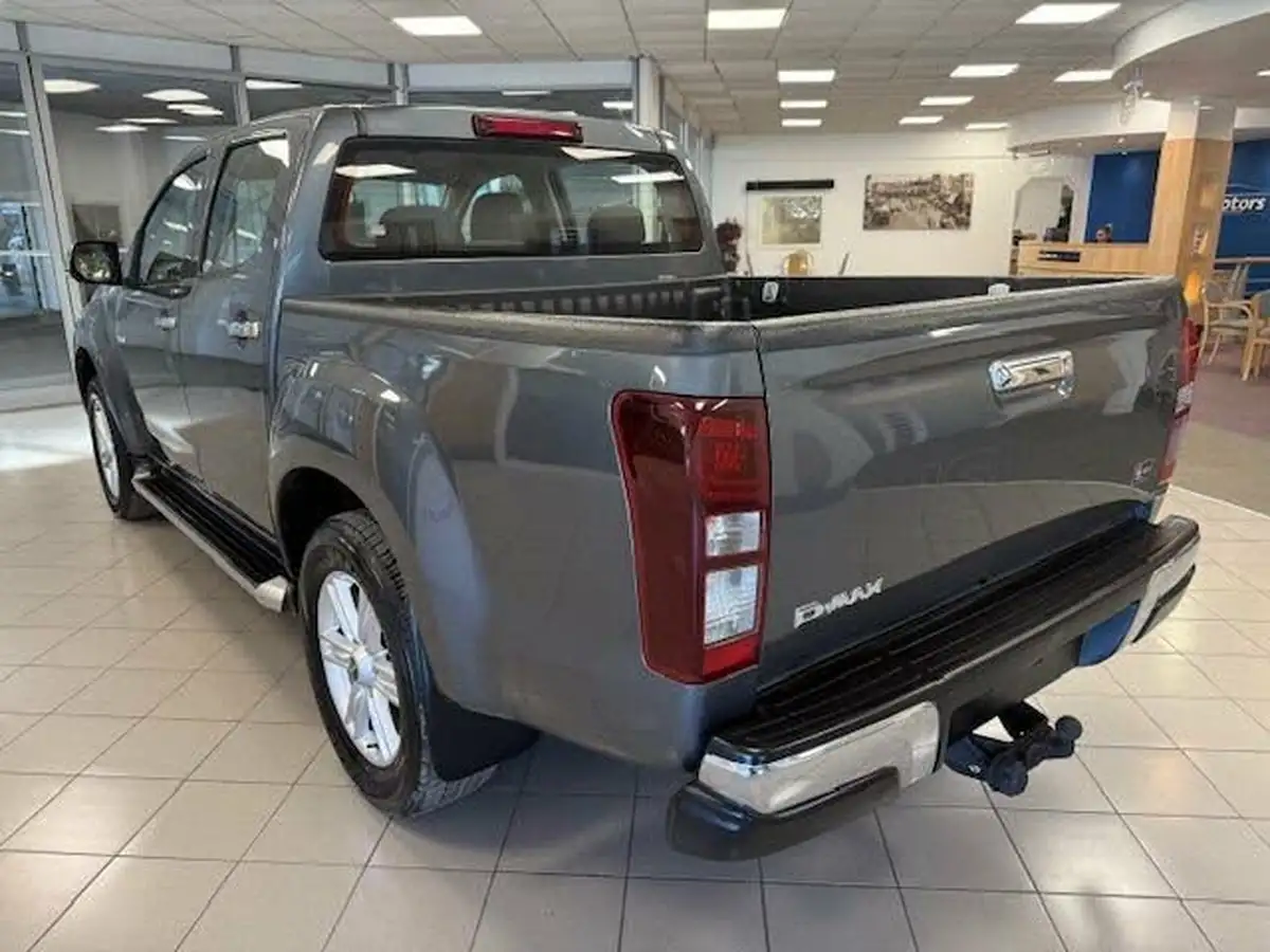 2019-isuzu-d-max-19td-yukon-double-pick-up-big-4