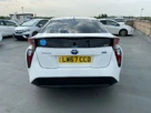 2018-toyota-prius-hybrid-small-17