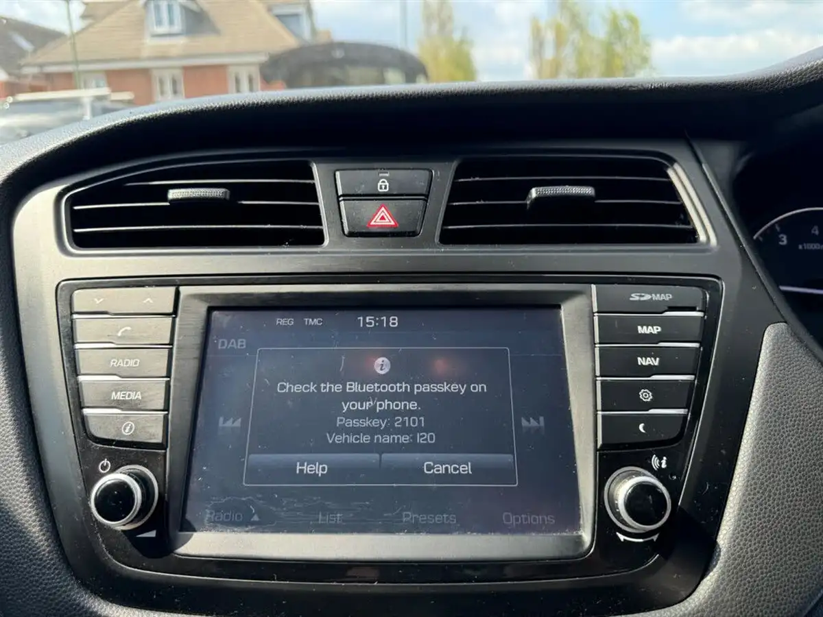 2017-hyundai-i20-10-t-gdi-turbo-edition-big-24