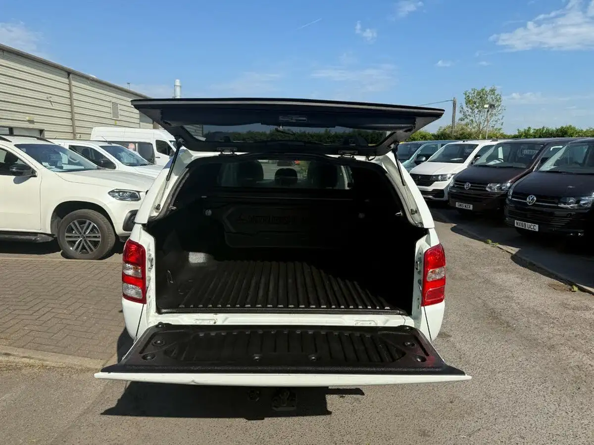 2019-mitsubishi-l200-24di-d-4life-eu6b-double-pickup-big-7