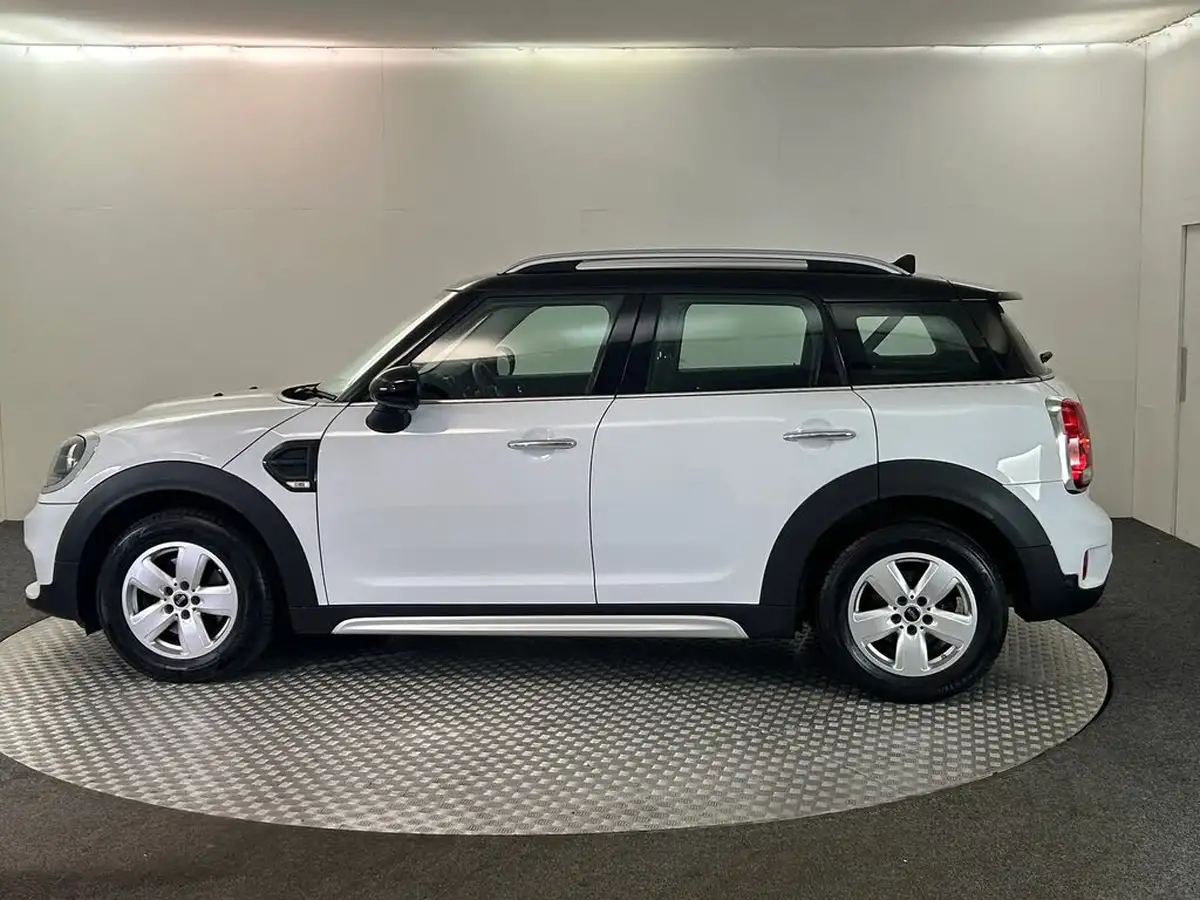 2019-mini-countryman-15-cooper-classic-big-8