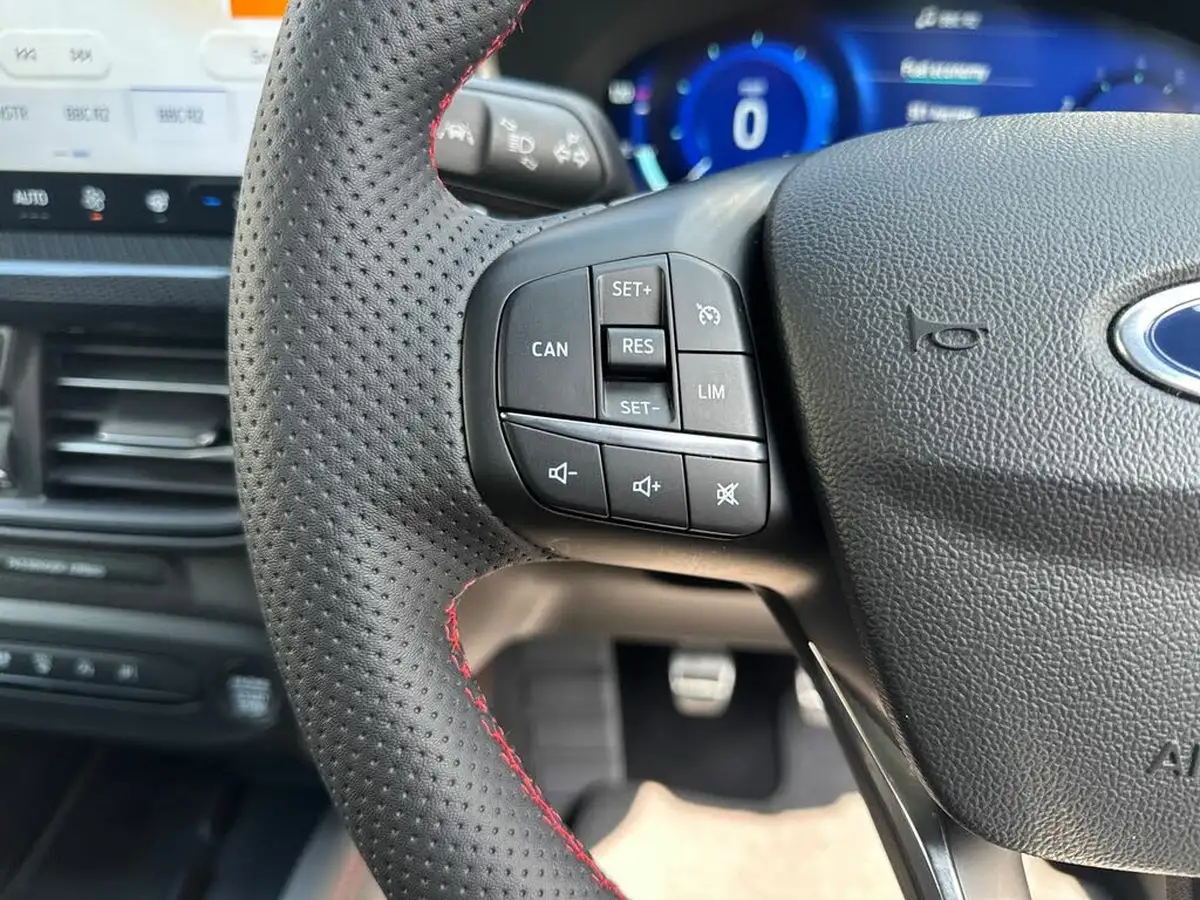 2023-ford-focus-10t-st-line-x-125ps-hatchback-big-25