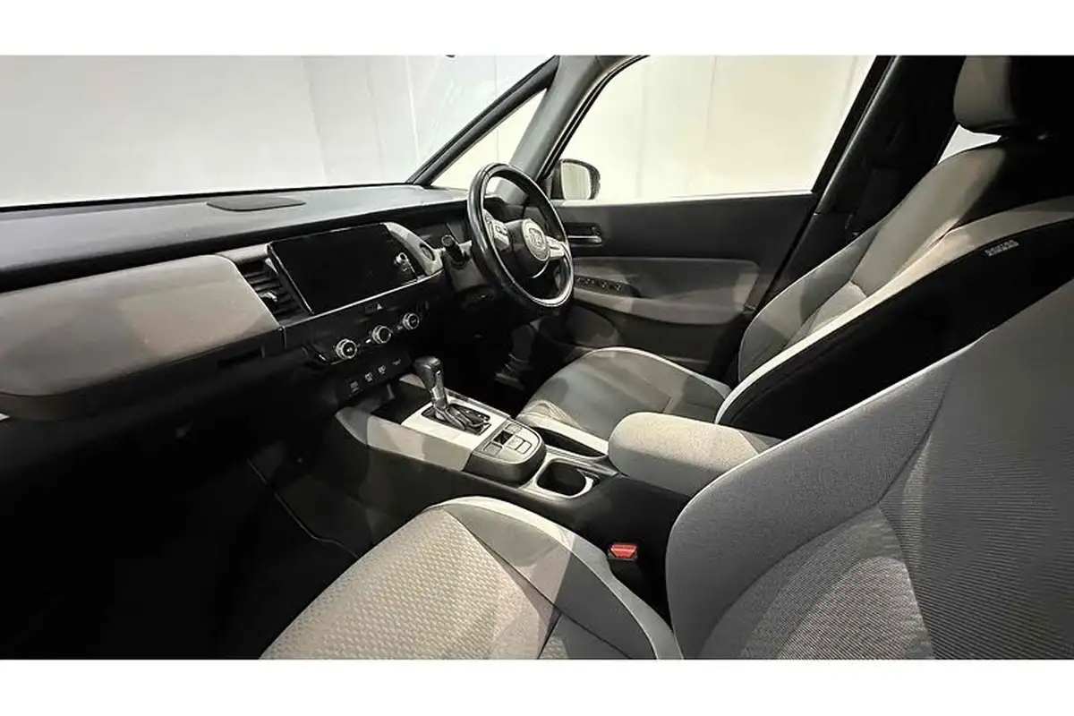 2021-honda-jazz-15-i-mmd-crosstar-ex-109ps-two-tone-big-17