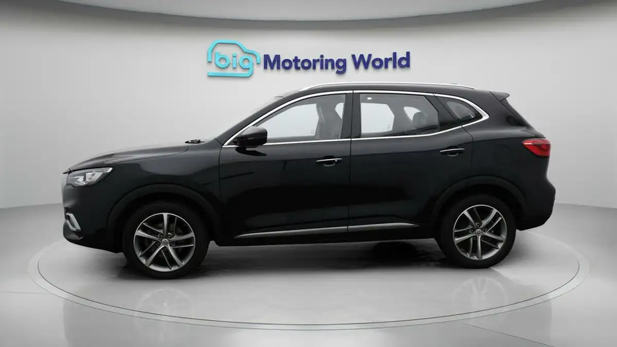 2022-mg-hs-15t-gdi-exclusive-162ps-big-4