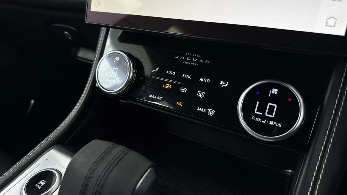 2022-jaguar-f-pace-20-p400e-r-dynamic-hse-big-17
