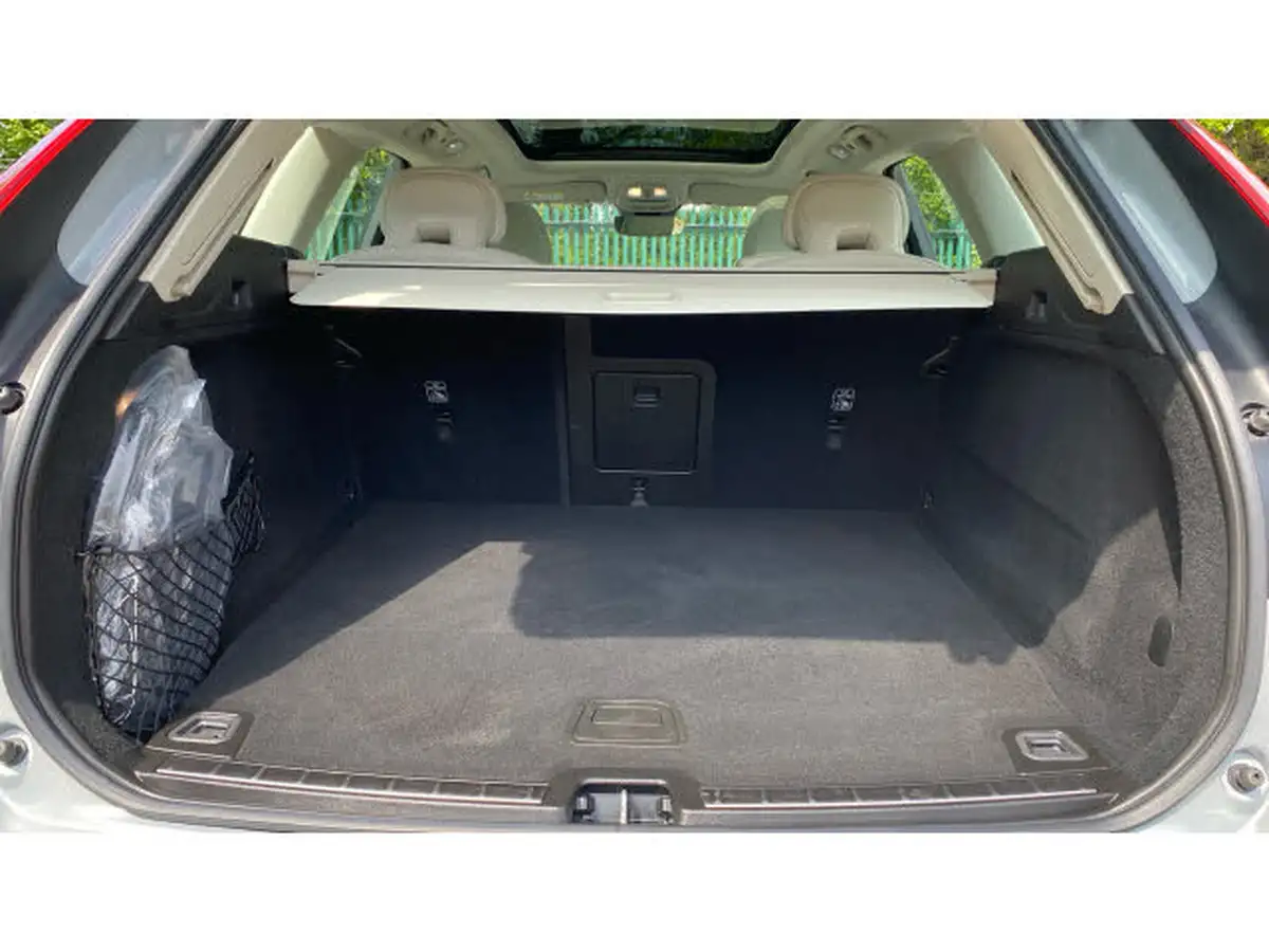 2024-volvo-xc60-20-b5-plus-big-16