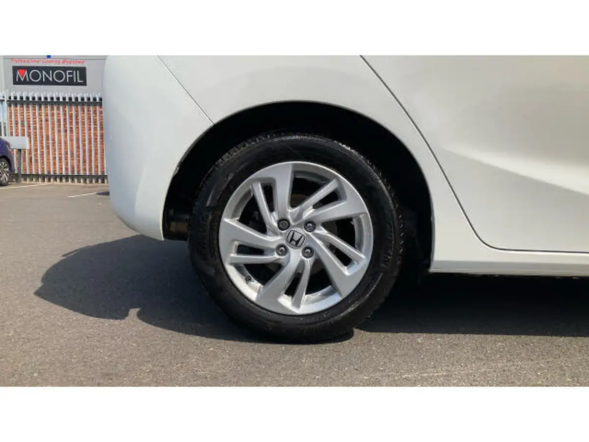 2015-honda-jazz-13-i-vtec-se-big-6