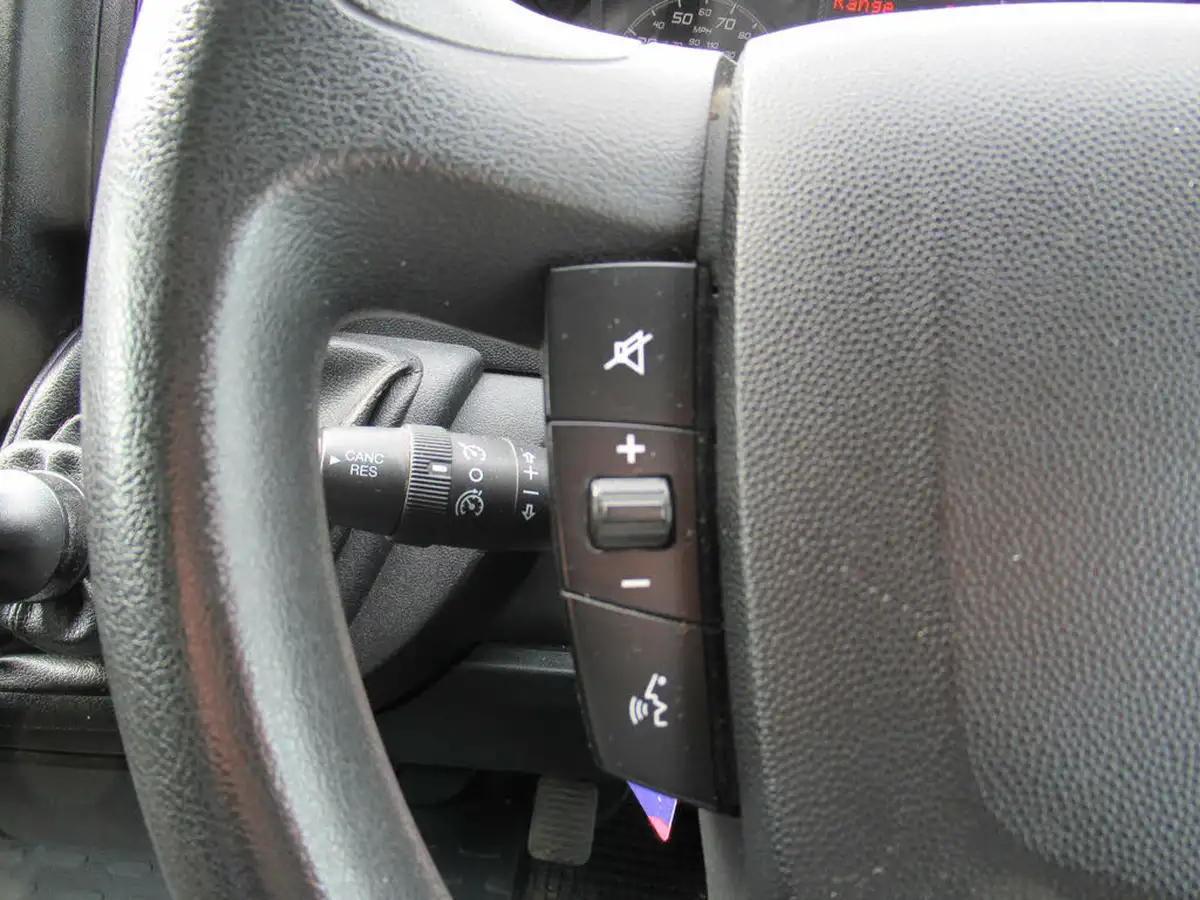 2020-peugeot-boxer-22-bluehdi-professional-335-l3-h2-panel-big-21