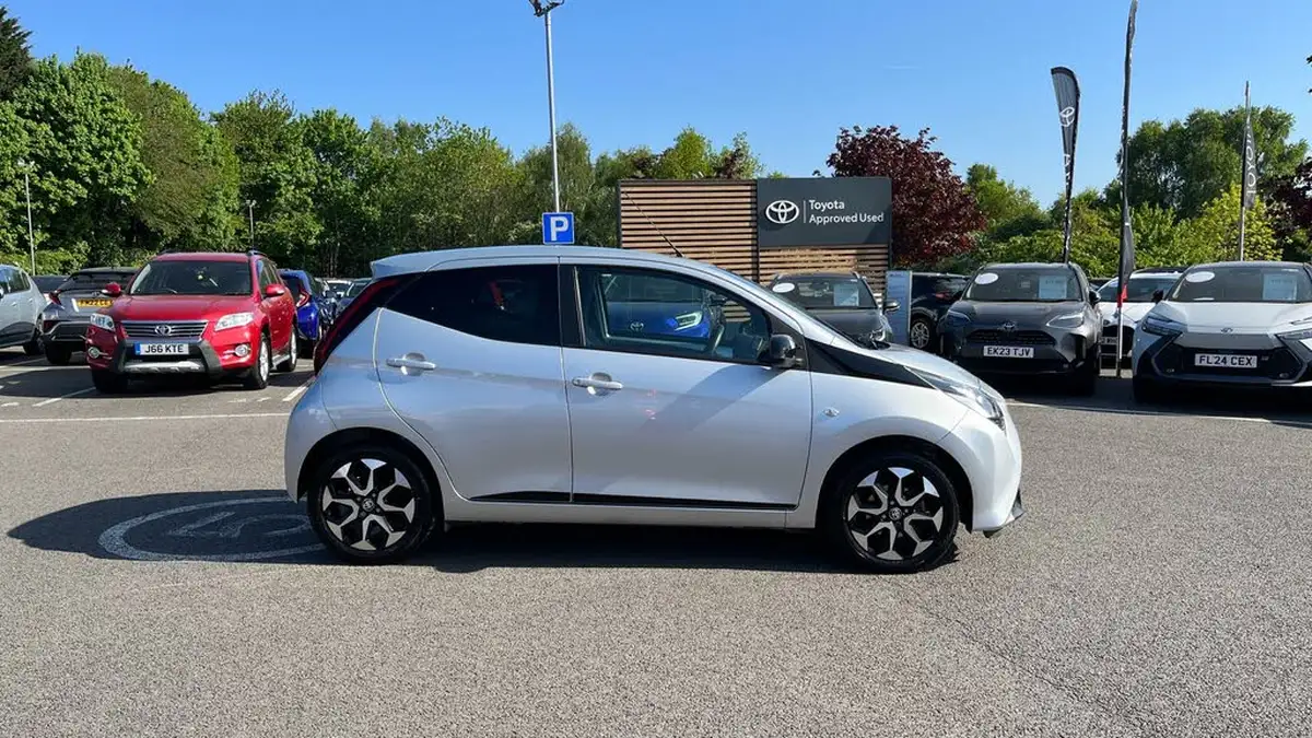 2020-toyota-aygo-10-vvt-i-x-trend-tss-x-shift-big-15