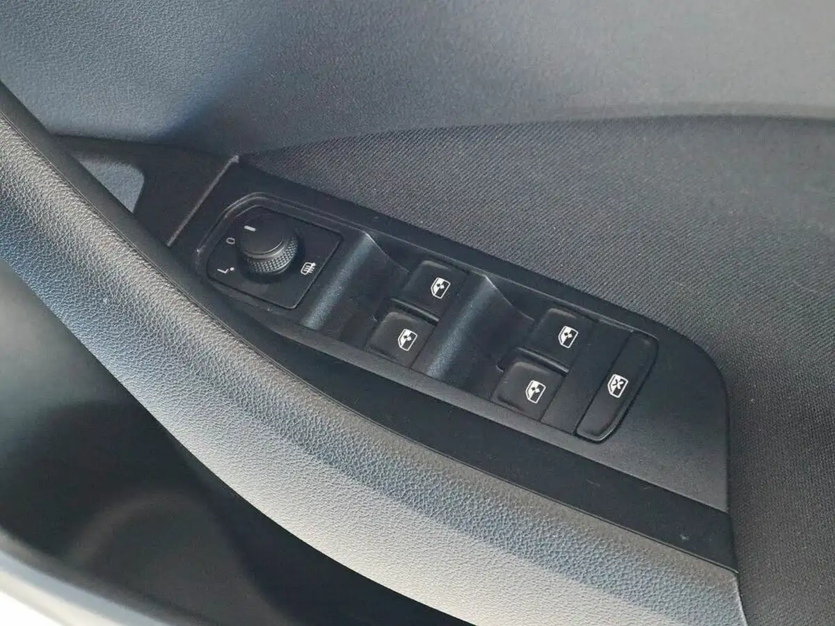 2024-skoda-kamiq-10-tsi-se-116ps-dsg-big-23
