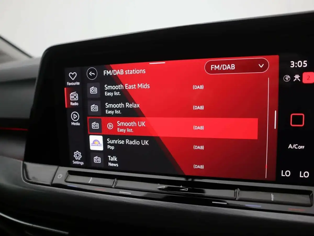 2020-volkswagen-golf-20tdi-style-150ps-hatchback-dsg-big-18