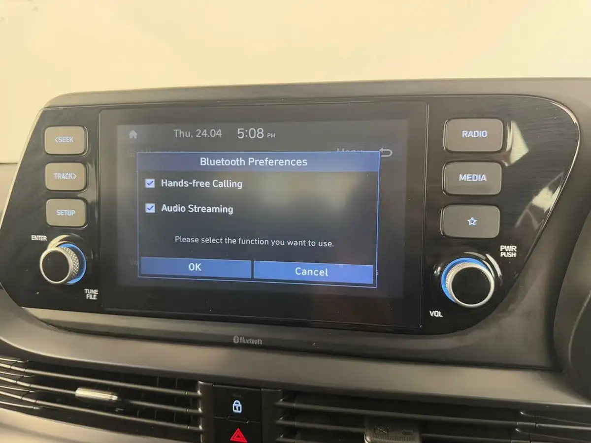 2022-hyundai-i20-10-t-gdi-se-connect-eclutch-imt-big-32