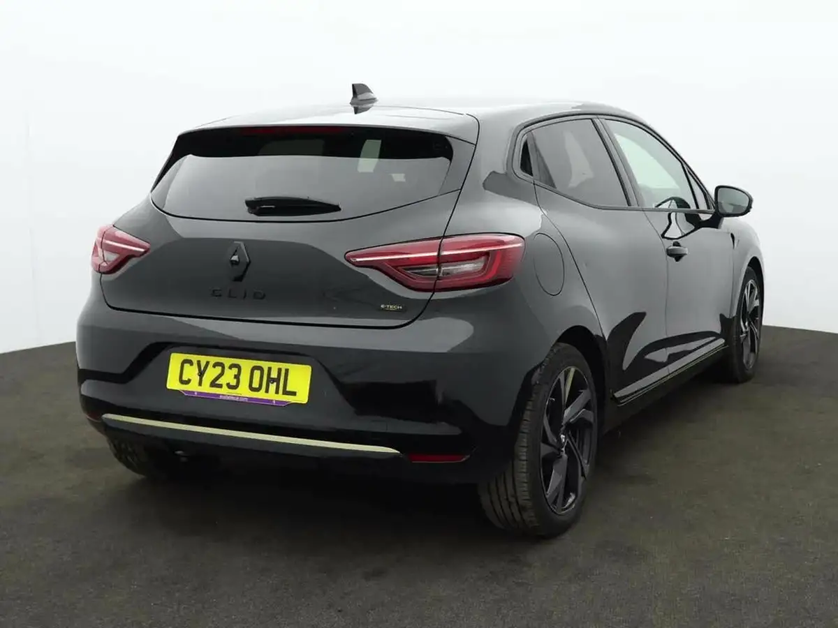 2023-renault-clio-16-engineered-big-4