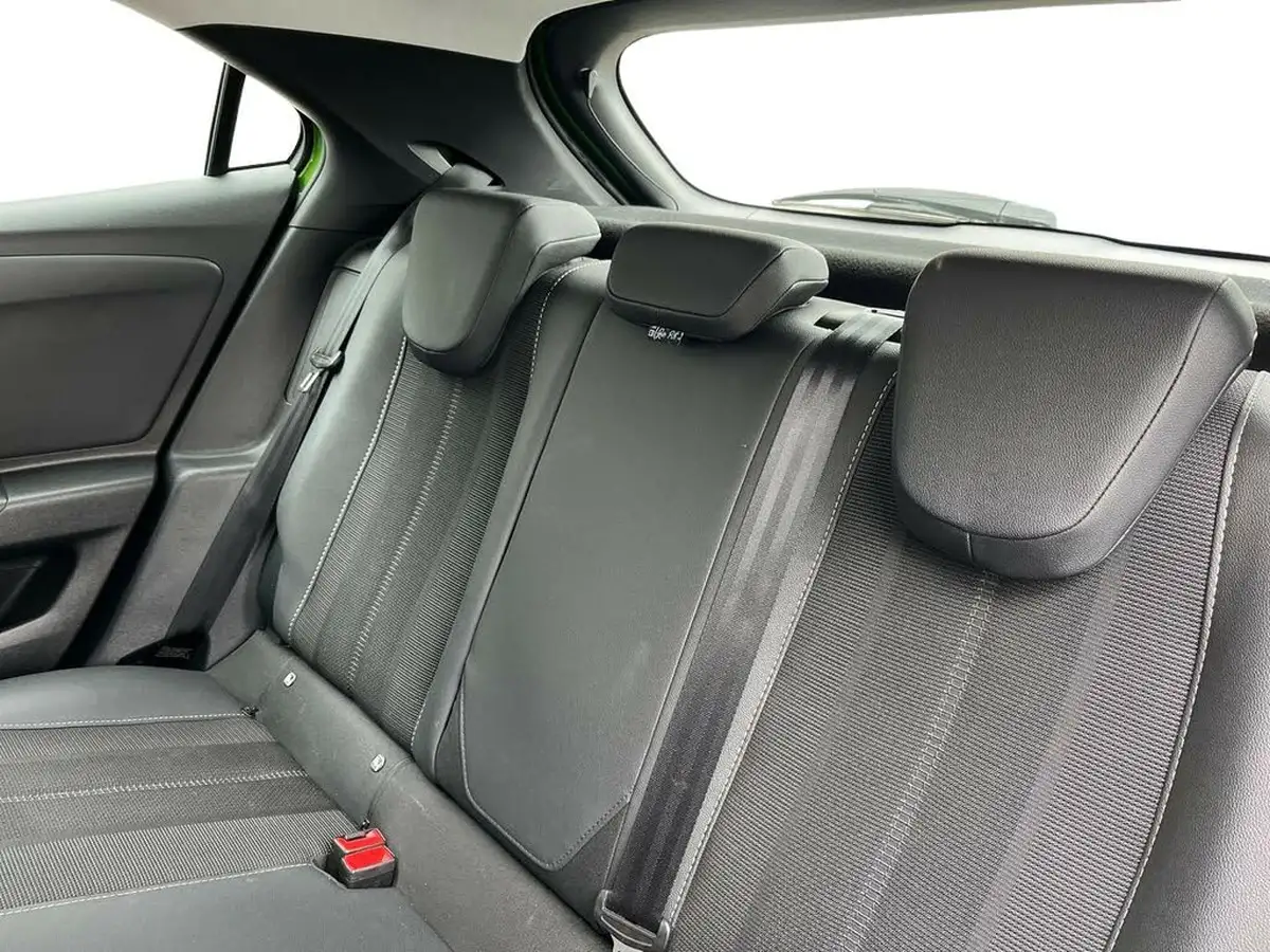 2022-vauxhall-mokka-e-elite-premium-big-9